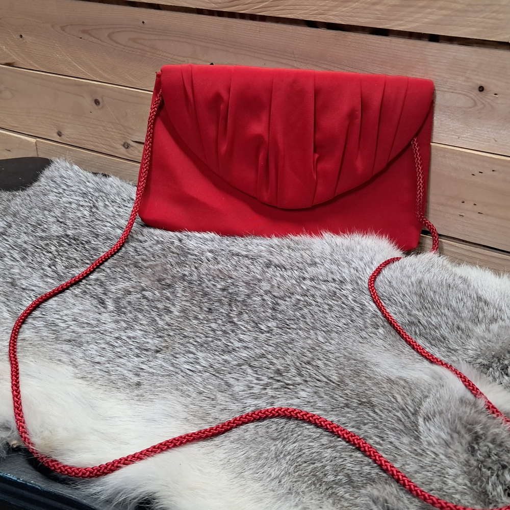 La Regale Vibrant Red Clutch